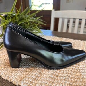 Enzo Angiolini Black Leather Pumps Heels Size 6.5M Pointed Toe Office Career